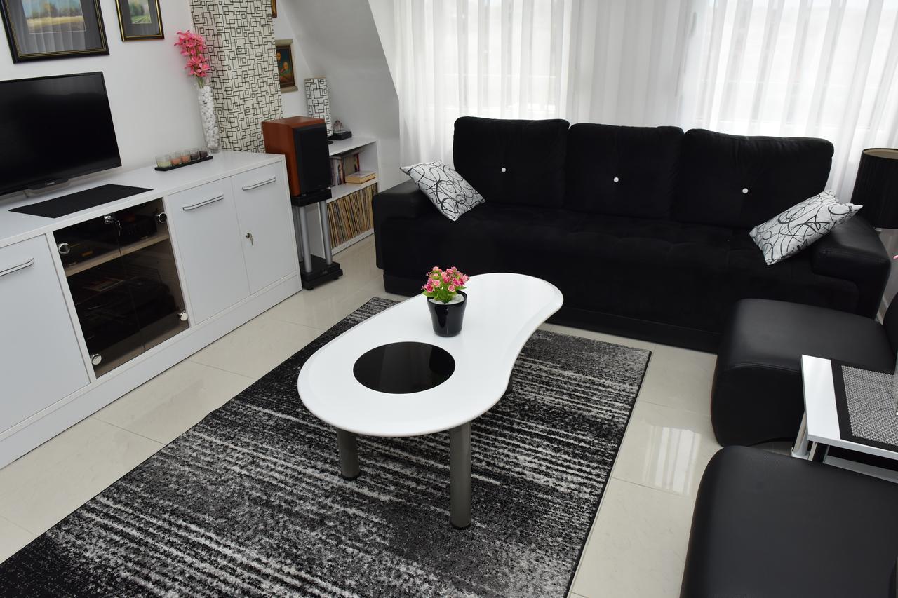 Apartment Union Kumanovo Esterno foto